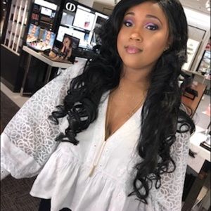 Meet your Posher, Danielle